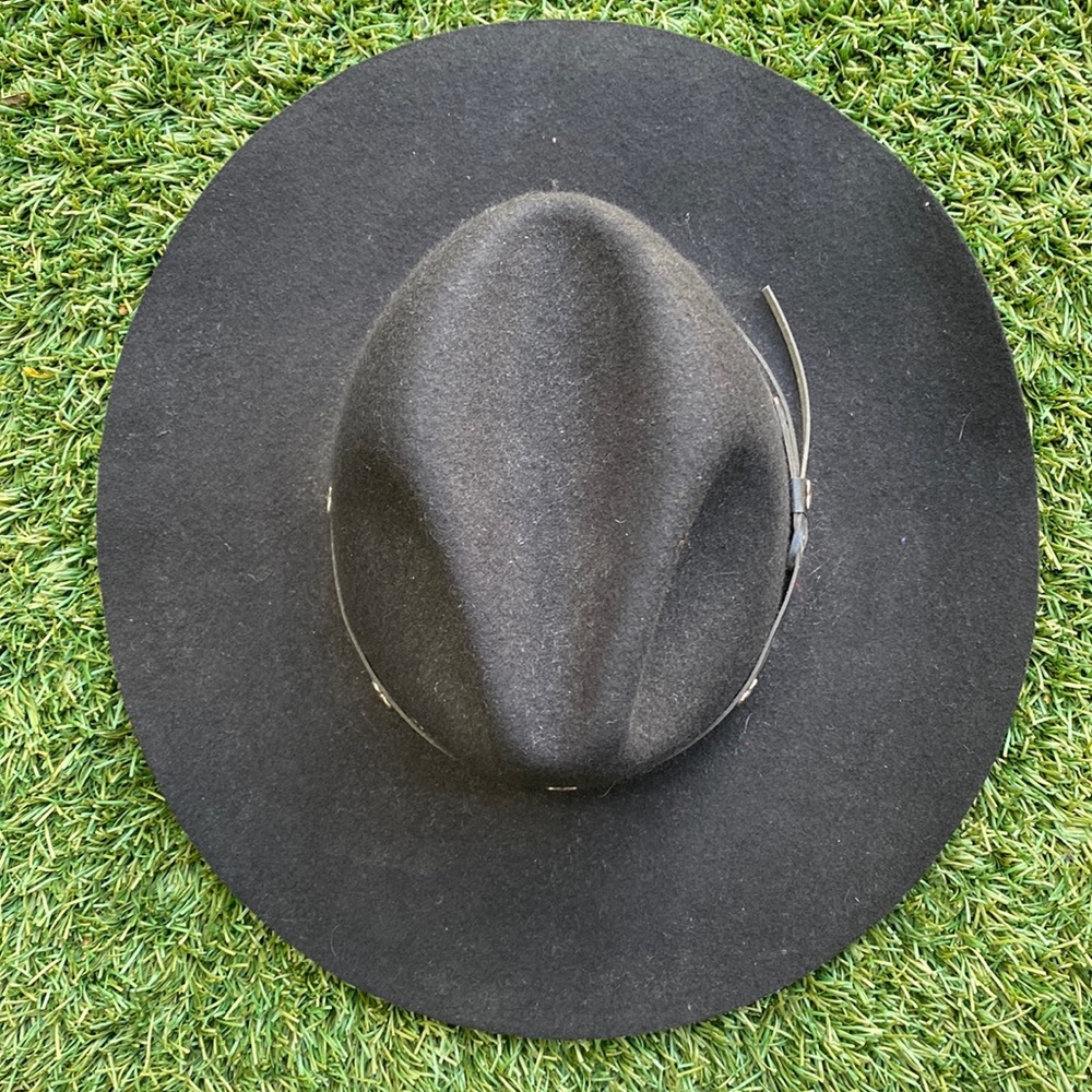 LHC Brands “Hearts” 100% Wool Hat - Picture 2 of 12